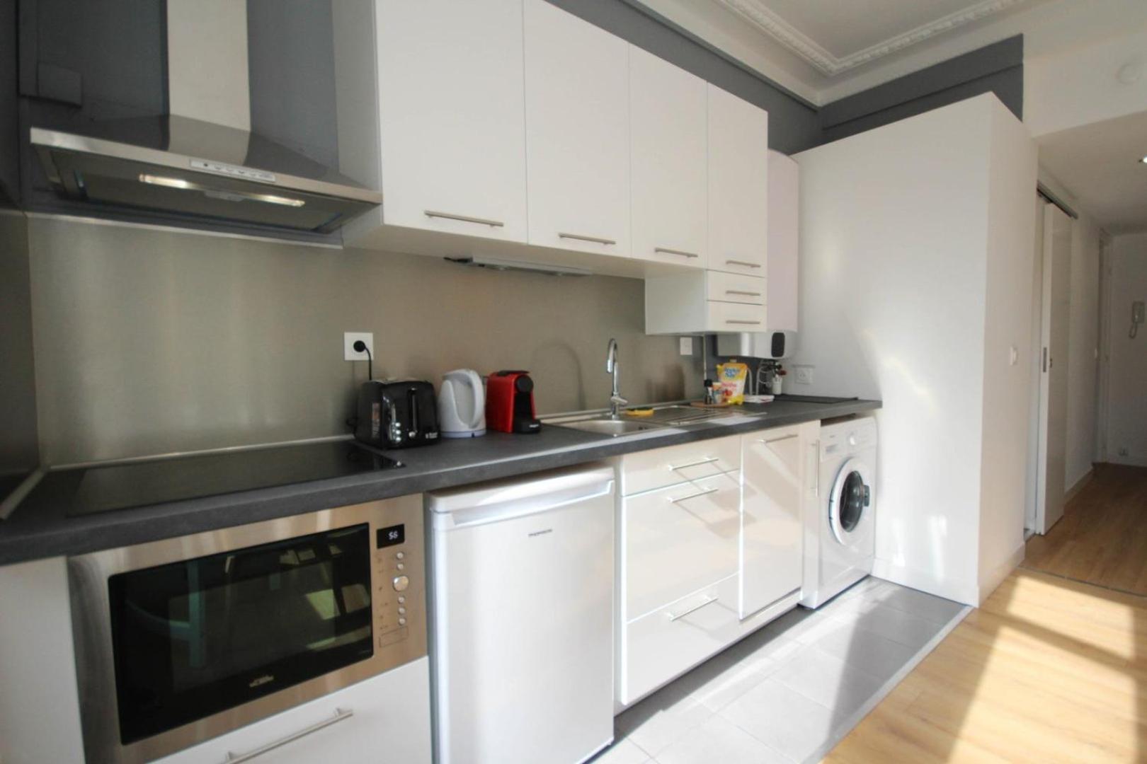 Fully-Equipped Apartment In City Center + Parking Lilla Esterno foto
